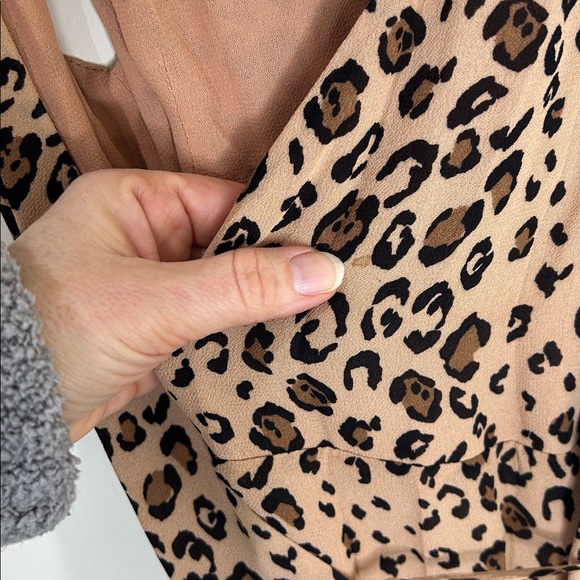 REFORMATION Feline Leopard Animal Print V-Neck Wrap Mini Dress Size XS - Picture 12 of 16